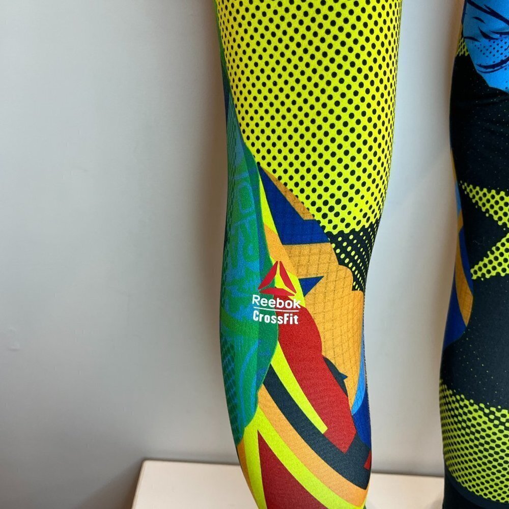 Reebok Crossfit Women's Colorful Reversible Workout Leggings - Size Medium - Picture 4 of 5